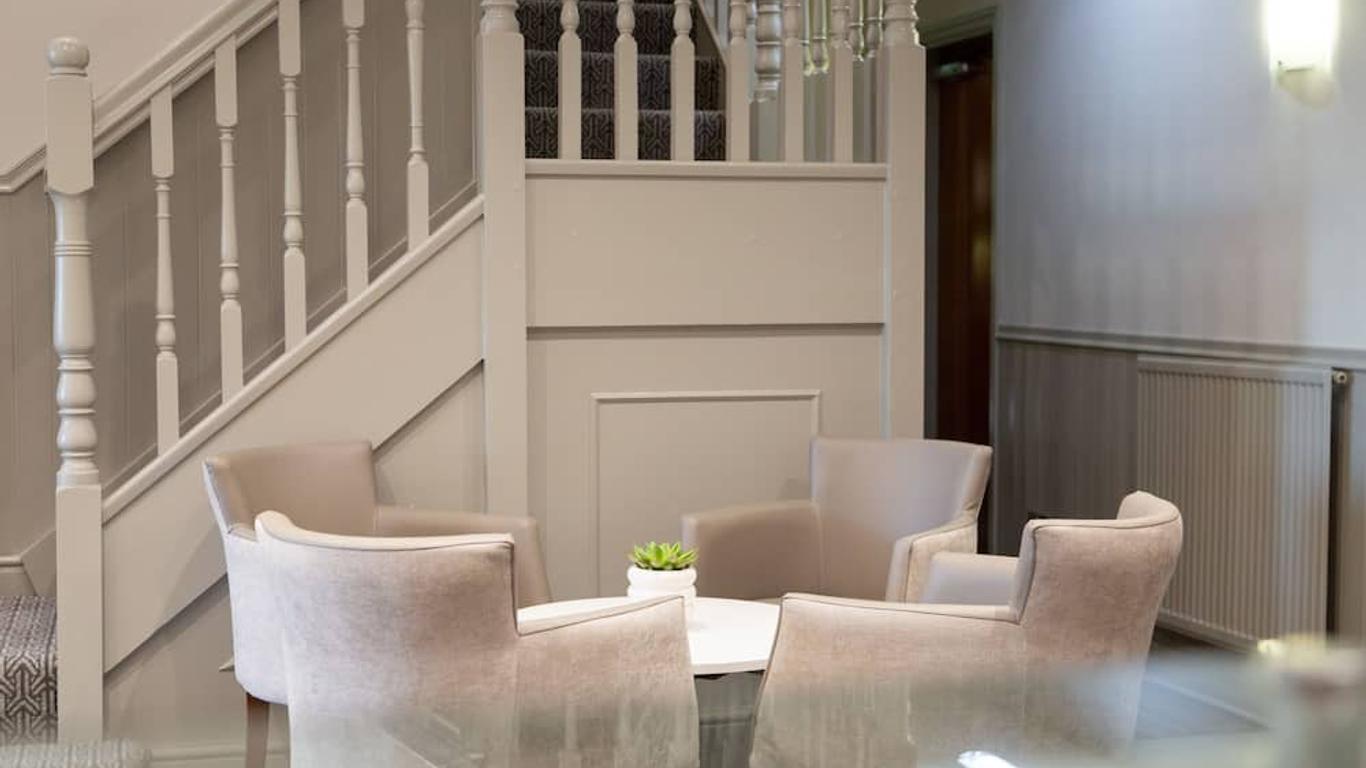 Rufford Arms Hotel