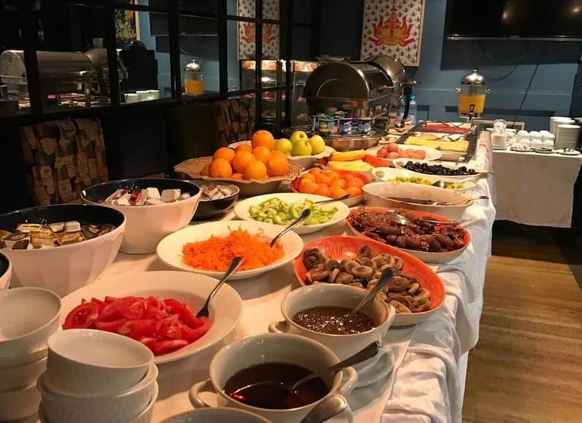 Buffet Photo