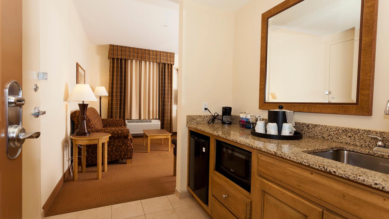 Hampton Inn & Suites Riverton