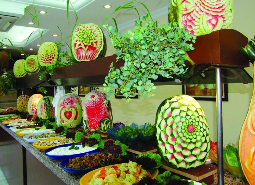 Buffet Photo