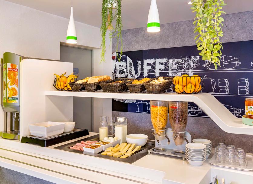 Buffet Photo