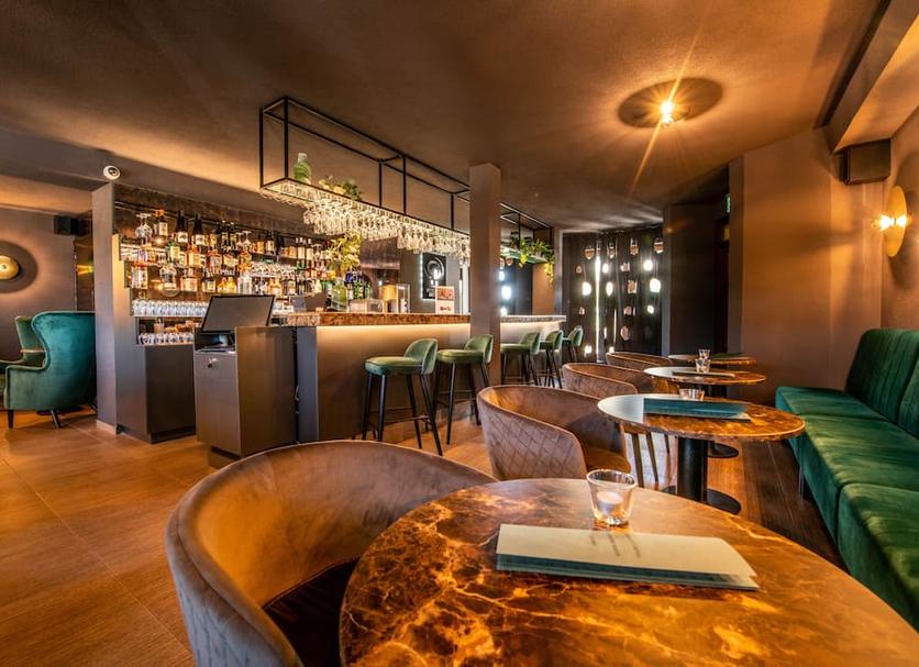 Bar Photo