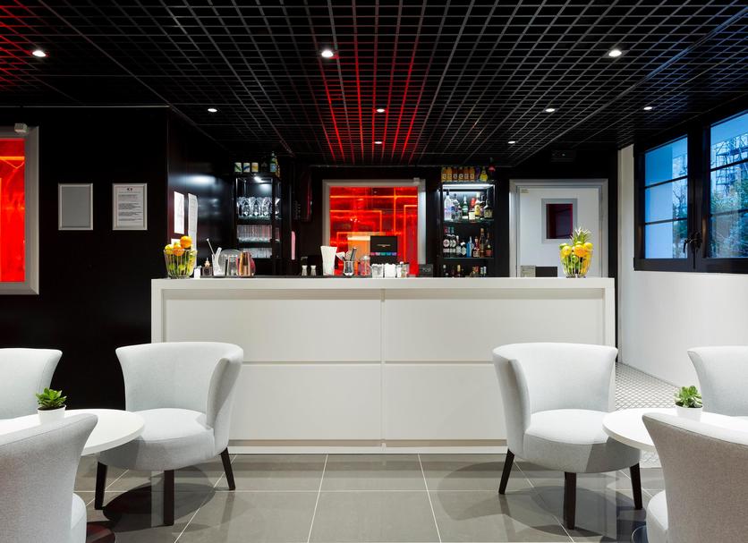 Bar Photo