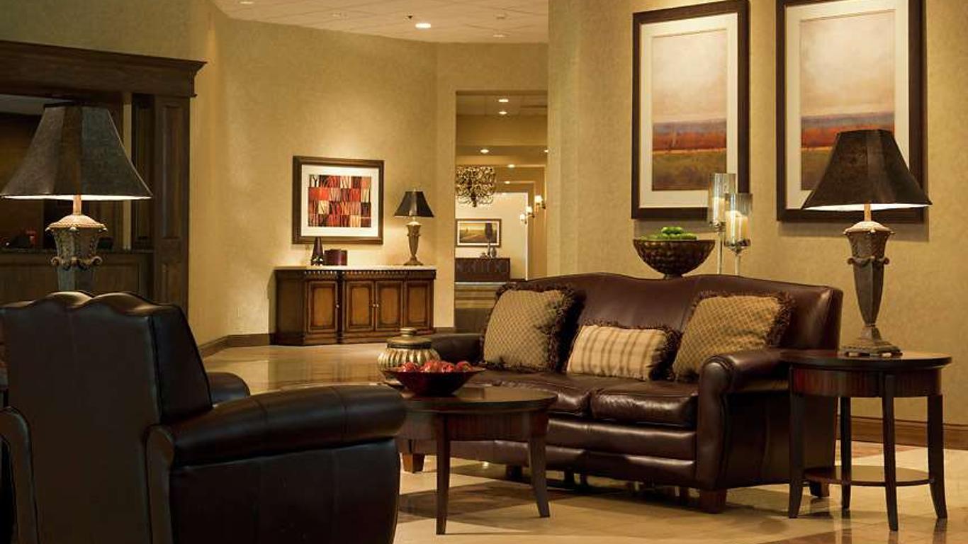 DoubleTree by Hilton Hotel Boston - Milford