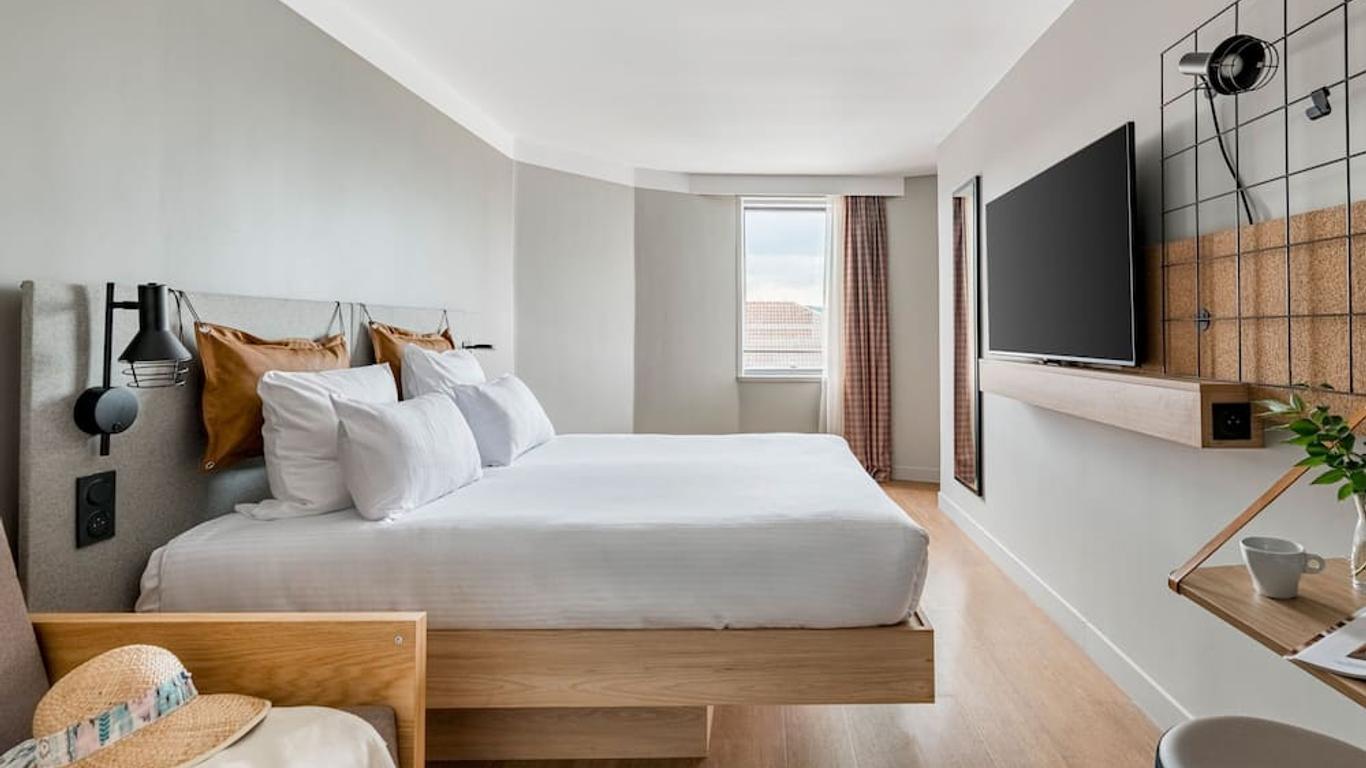 Moxy Annecy