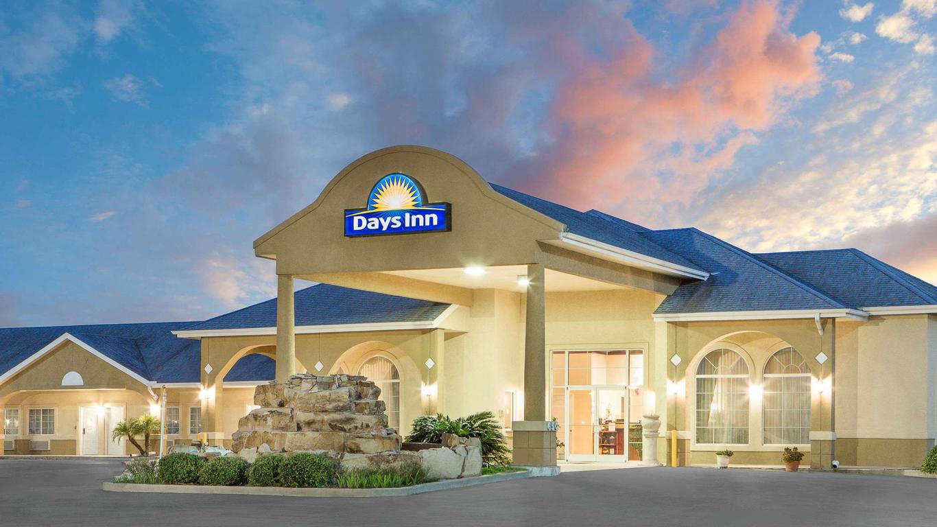 Days Inn by Wyndham Robstown