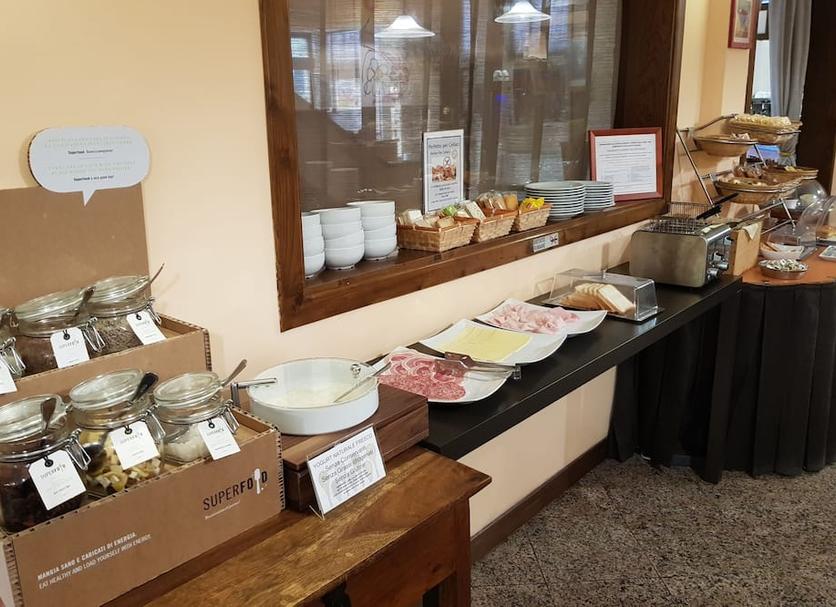 Buffet Photo