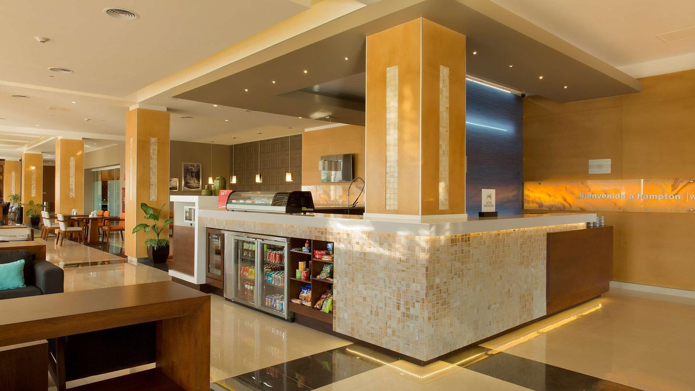 Hampton Inn & Suites by Hilton Paraiso