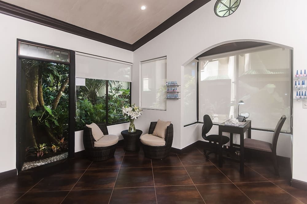Salon