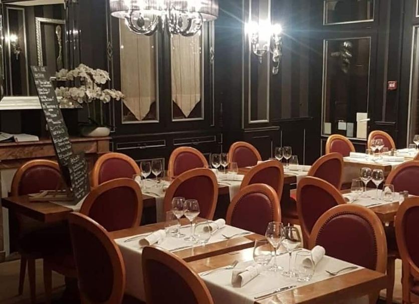 Restaurant Photo