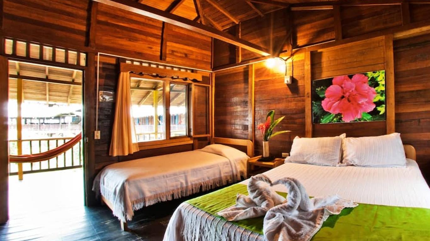 Playa de Oro Lodge