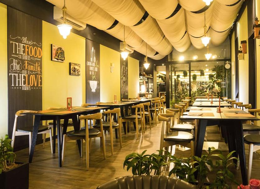 Restaurant Photo