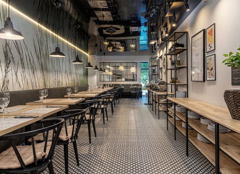 Restaurant Photo