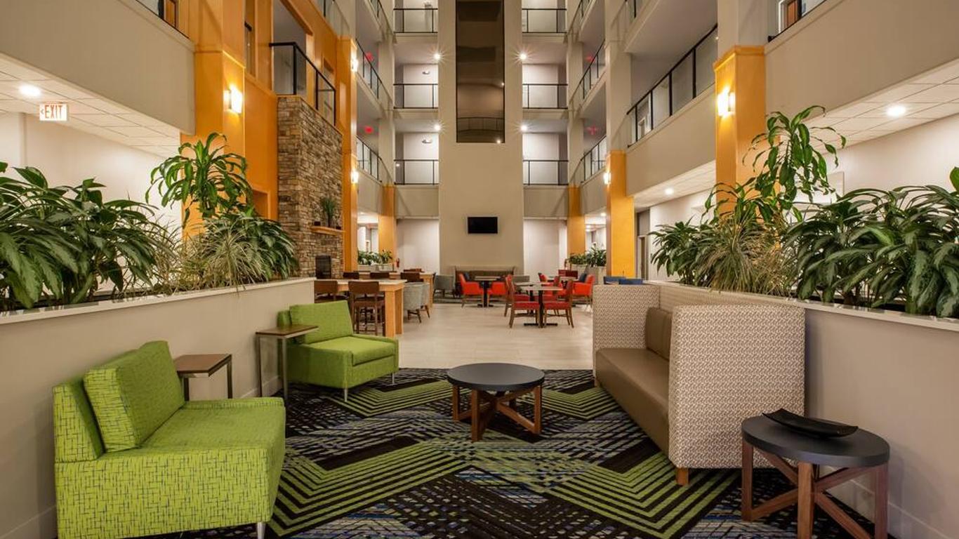 Holiday Inn Express & Suites Atlanta Southwest-Fairburn