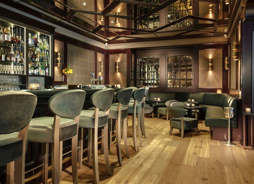 Bar Photo