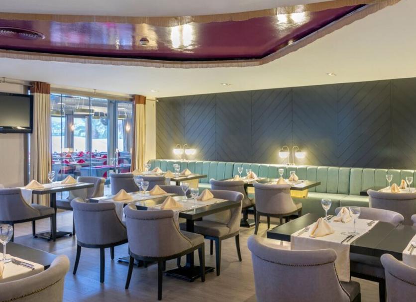 Restaurant Photo