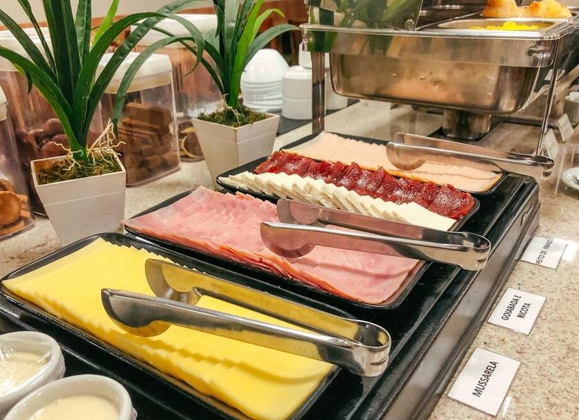Buffet Photo