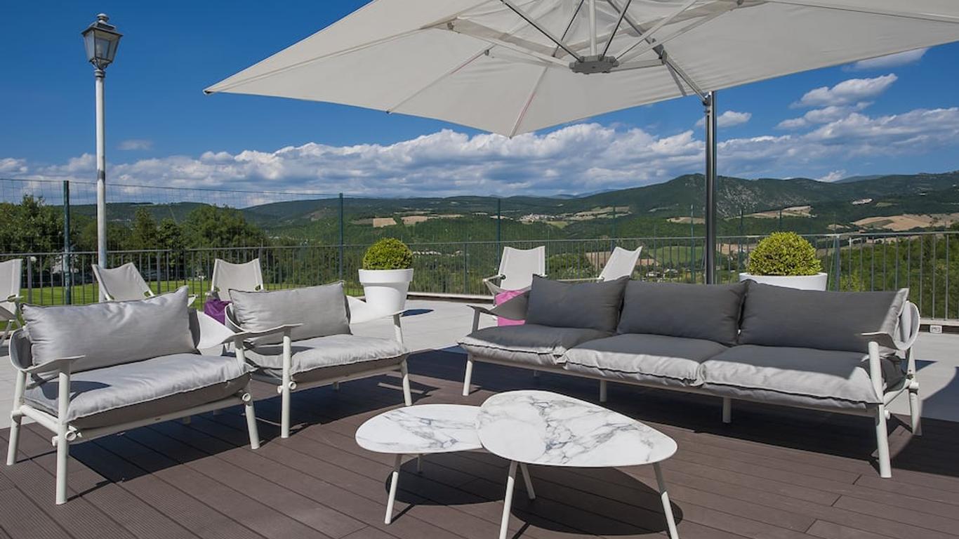 La Reggia Sporting Center Hotel