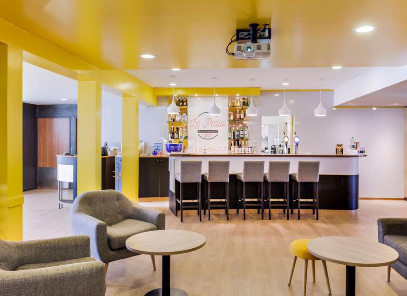 Bar Photo