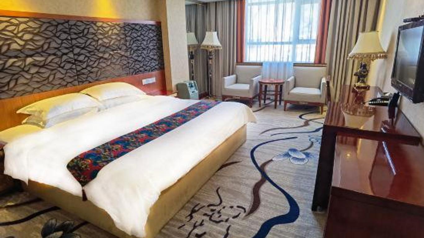 Lushan Tibet Nationality Hotel (Zhaji Temple)