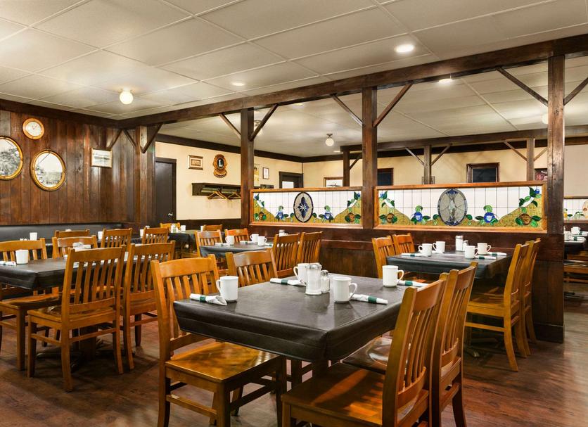 Restaurant Photo