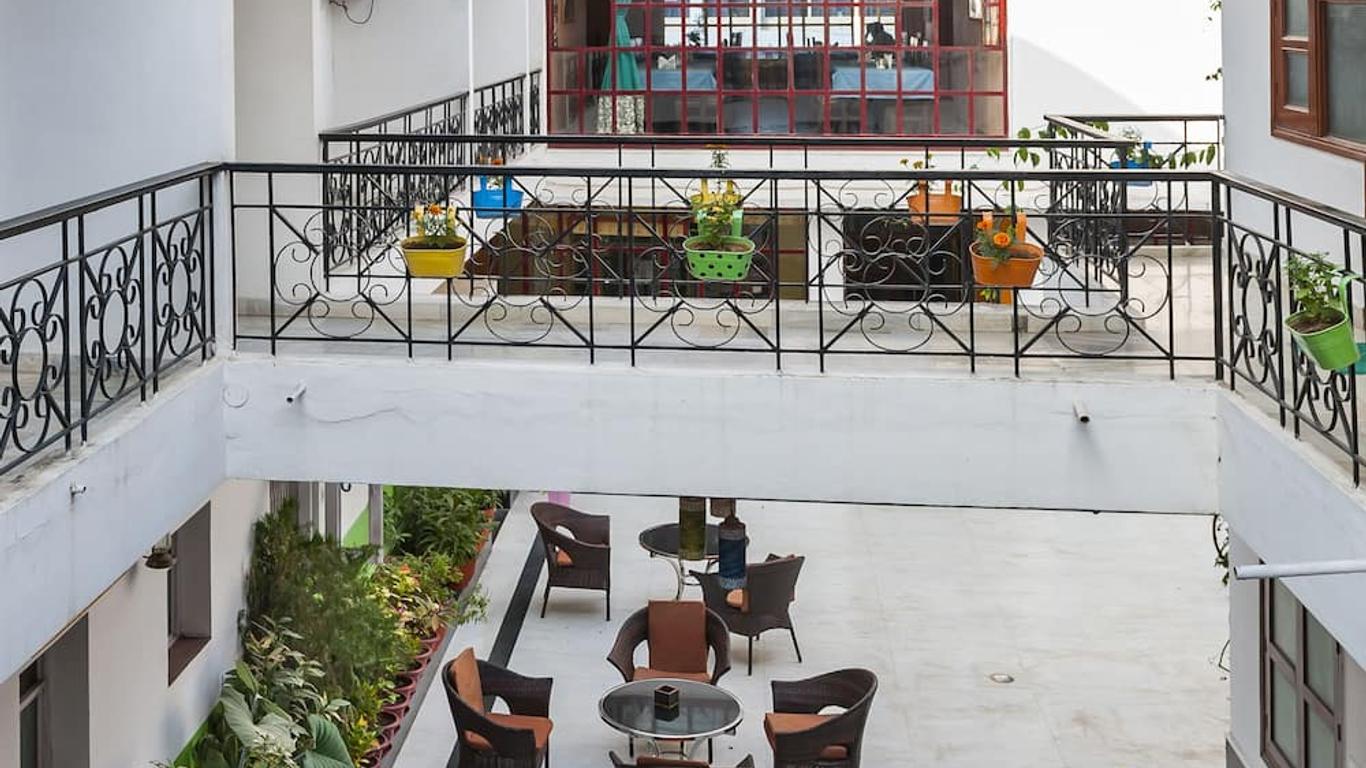 Hotel Harmony