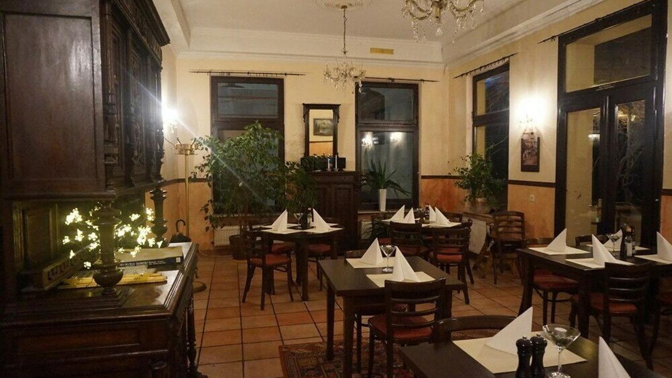 Hotel Rheinecker Hof