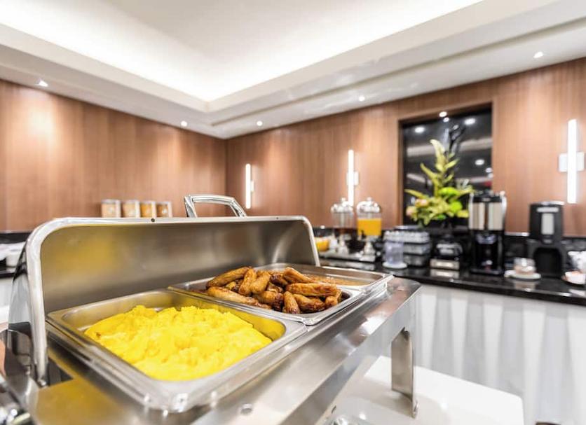 Buffet Photo