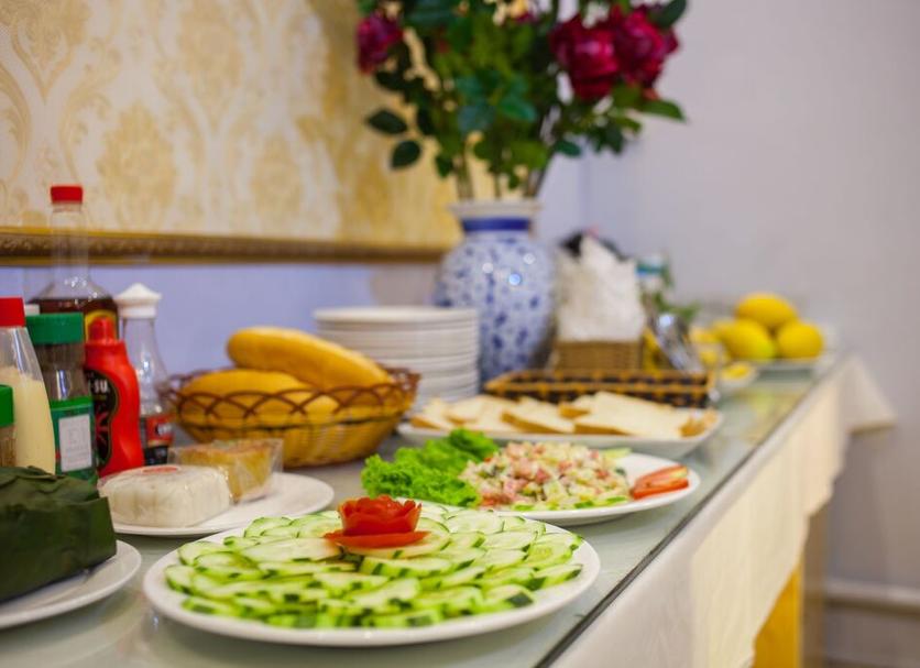 Buffet Photo
