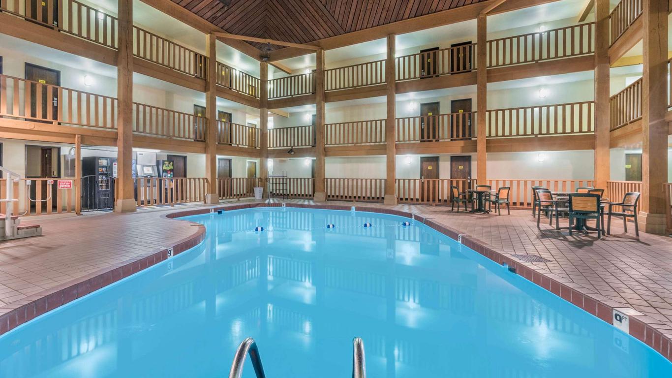 Super 8 by Wyndham Spearfish