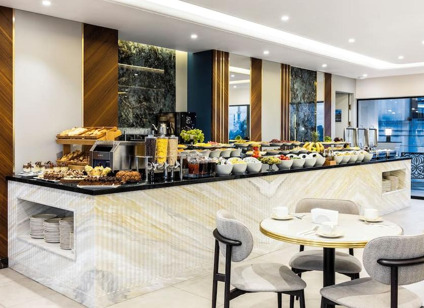 Buffet Photo