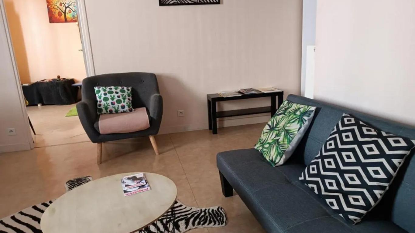 Cap Coutellerie - Séjours Pros Ou Familles En Hypercentre De Thiers