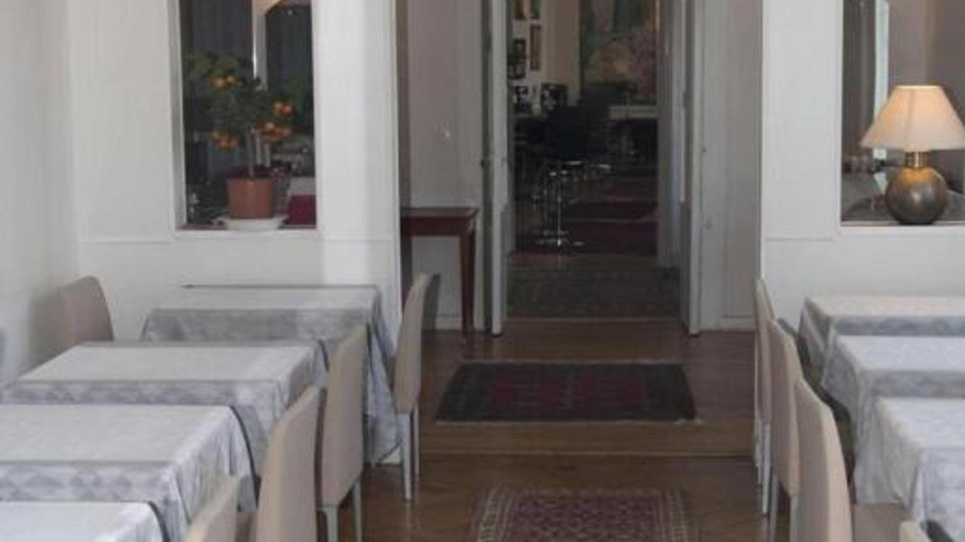 Acacias Apparts Hotel