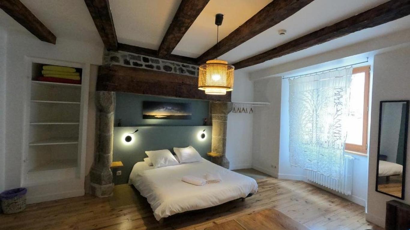 La Maison - Hôtel & Gîte