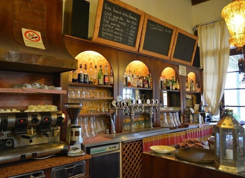 Bar Photo