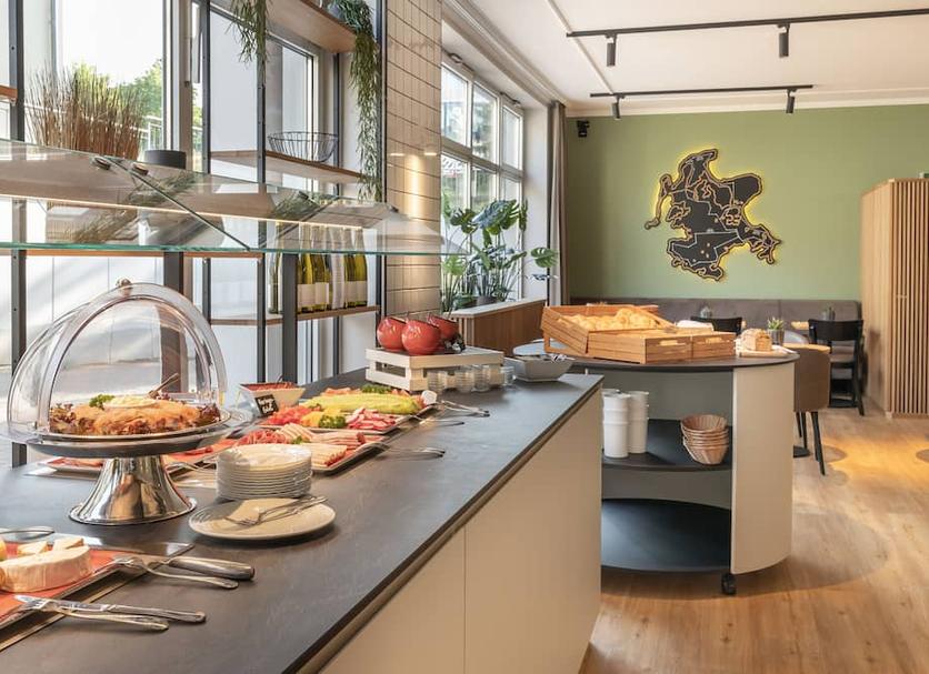 Buffet Photo
