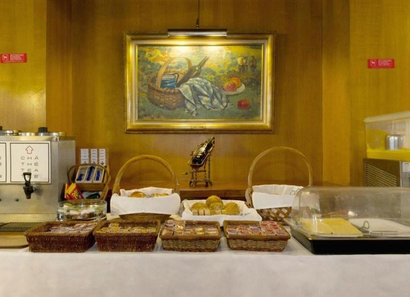 Buffet Photo