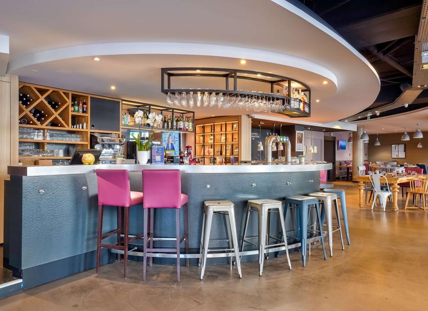 Bar Photo