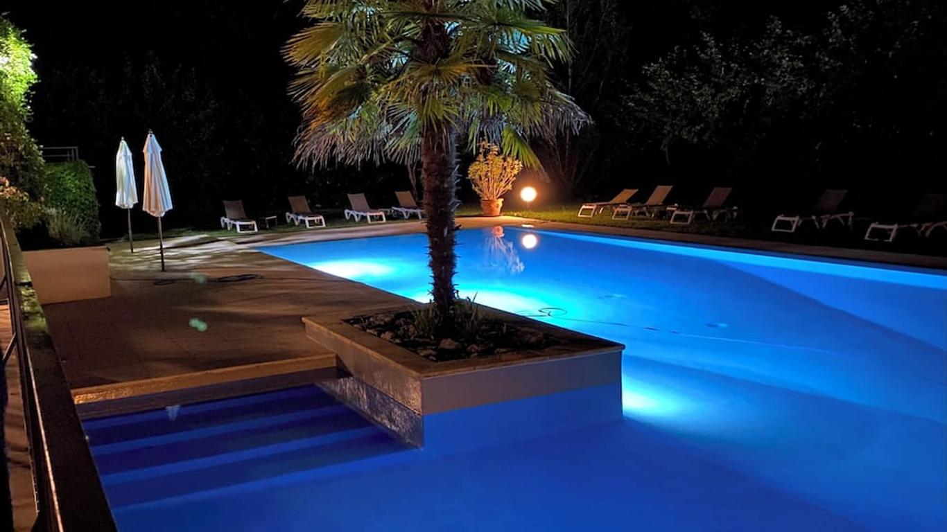 Cajarc Blue Hotel