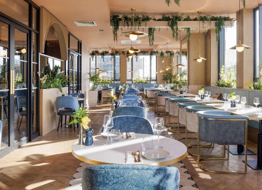 Restaurant Photo