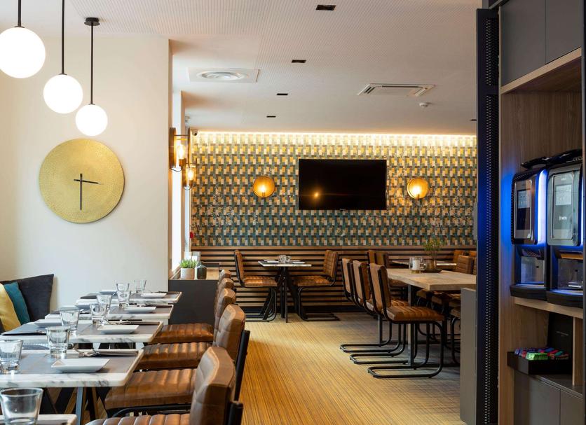 Restaurant Photo