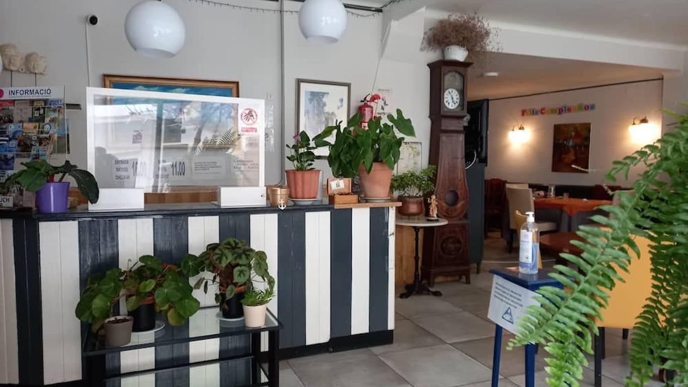 Hostal Creus