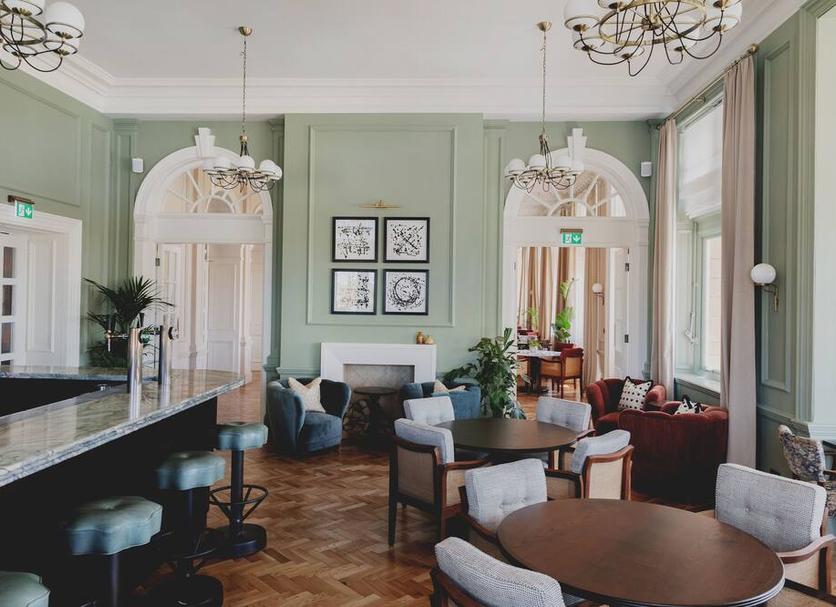 Restaurant Photo