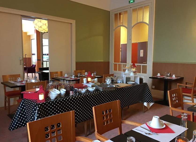 Restaurant Photo