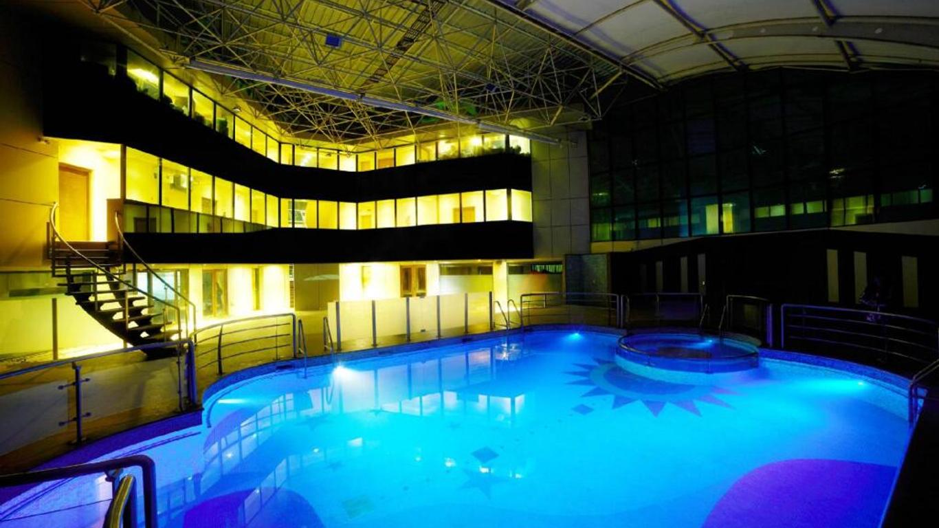 Summer Plaza Resort