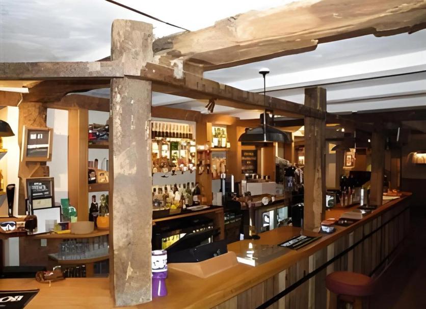 Bar Photo