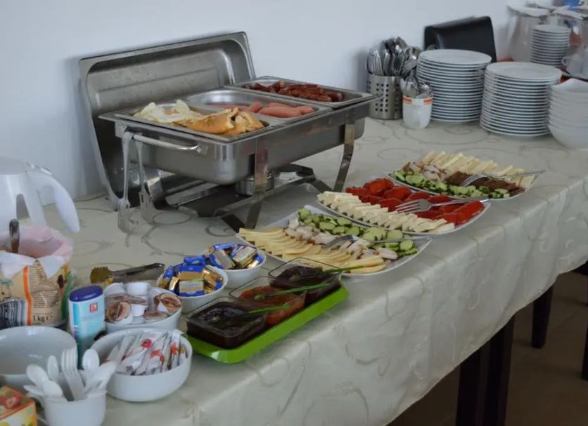 Buffet Photo