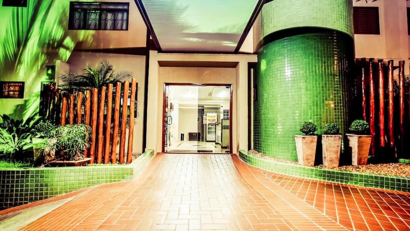 Hotel Paranoa
