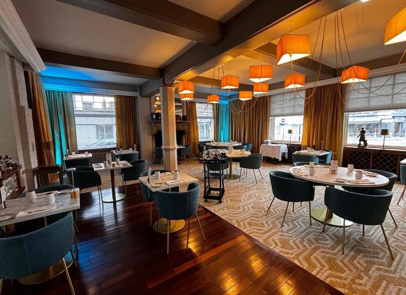 Restaurant Photo