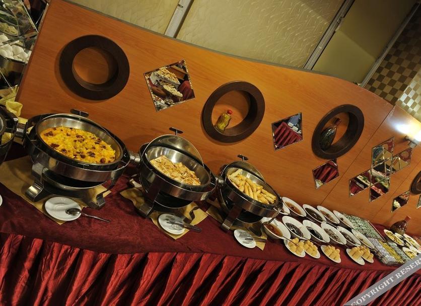 Buffet Photo